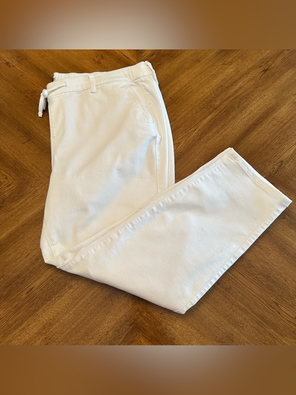 Torrid Weekend Boyfriend Mid-Rise Straight Casual White Jeans, Plus Size 22/24